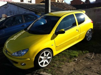 Se vende 206 gti  año 2002 amarillo 