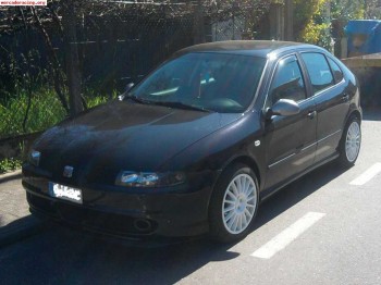 Se vende o se cambia leon 1.8 20v 125cv