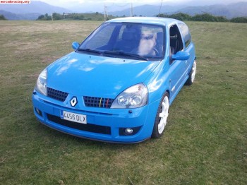 Se vende clio sport año 2005