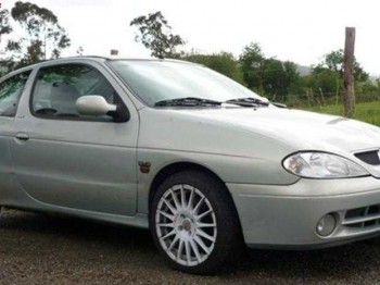 Se vende megane coupe 02