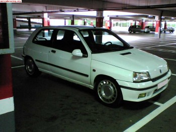Compro renault clio 1.8 16v