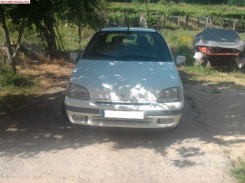 Se vende renault clio 1.9d