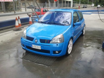 Se vende o se cambia clio sport año 2005