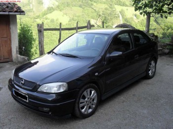 Astra 2.2 16v 147 cv 3.800€
