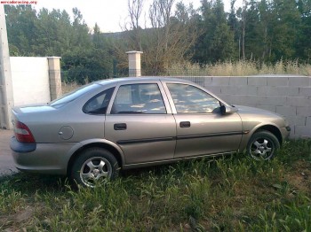 Se vende o se cambia opel vectra 2.0 dti