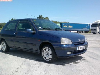 Clio 1.4 i  s      850 €