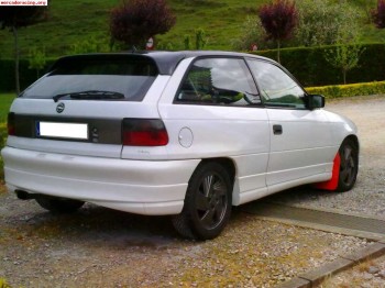 Opel astra gsi 16v 1800€