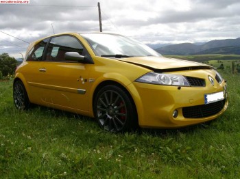 Renault megane f1 team r26