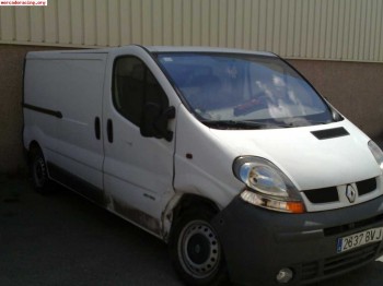 Renault trafic dci 100cv 6v larga con bola pequeño golpe