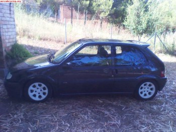 Saxo vts 8v color negro, mas recambios urge