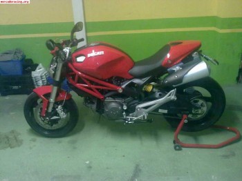 Ducati 696 plus 12milkm año 2010