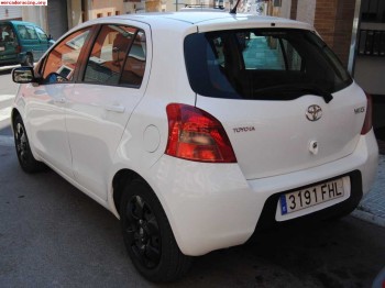 Vendo o canvio yaris