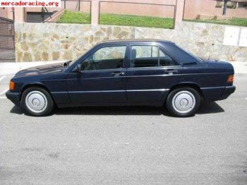Mercedes 190 e 1.8 5 velocidades.