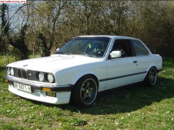Vendo bmw 323i e30