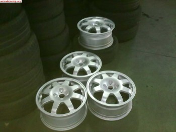 Se vende clio 1.8 16v del 92 atomicoooo