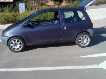 Renault twingo 1800 euros!!!!!