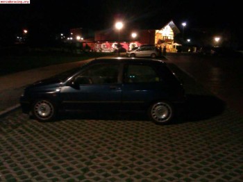 Se vende o se cambia por diesel clio 16v del 91