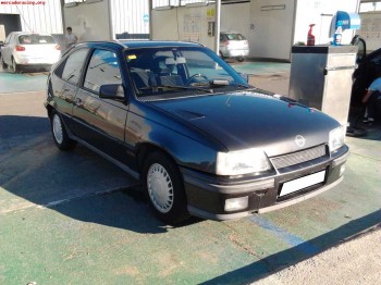 Se vende o se cambia kadett gsi