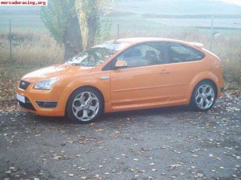Se vende ford focus st racing orange