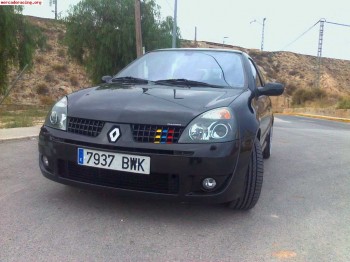 Clio sport 5200 euros ******