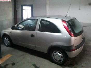 Se vende corsa año 2002