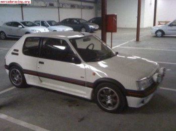 205 gti restaurado y con muchos extras