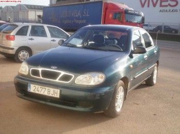 Se vende daewo lanos sedan
