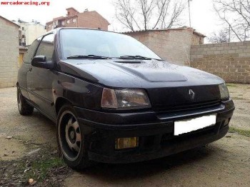 Clio 16v  1000€