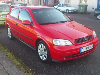 Astra 2.0 16v ( 2700€ )