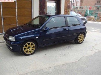 Clio williams 113400km del 94 6200€