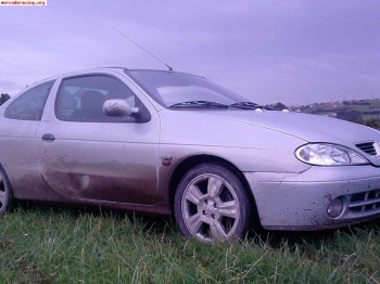 Renault megane coupe 2.0 16v 1500€(averia) |por ax