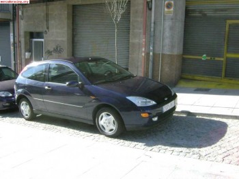 Se vende ford focus tddi y fzr600r