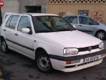 Se vende golf 1.8 90cv blanco serie 3