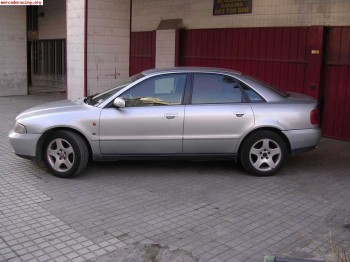 Se vende- audi a4 2.6 gasolina.
