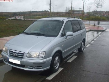 Hyundai trajet crdi  año 2005     4900e