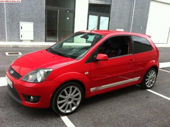 Se vende ford fiesta st 2006 - 5900€
