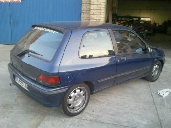 Se vende clio 16v del 92
