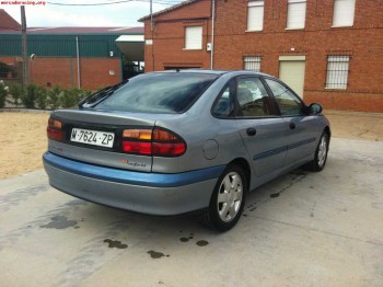Renault - laguna 1. 9 dci 110