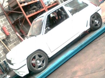 Se vende o se cambia renault 5 gt turbo