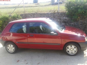 Renault clio 1,4 s