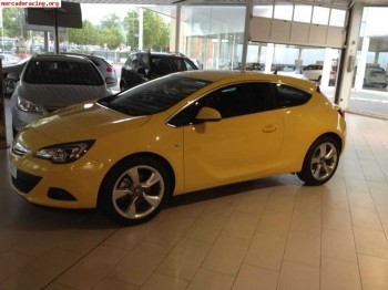 Astra gtc 165cv tdi 3500 km 2 meses