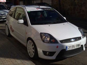 Se vende ford fiesta st 2.0 150cv