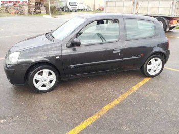 Se vende o se cambia clio dci 85 cv