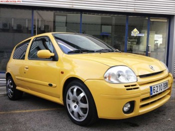 Clio sport mejorado 4500€!!!!