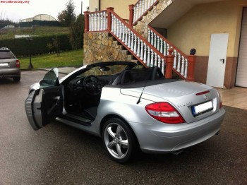 Se vende o cambia slk 200 kompressor finales 2004