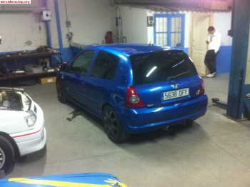 Renault clio sport team