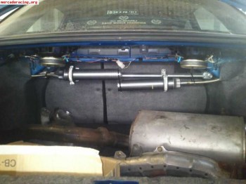 Subaru impreza gt turbo con mucos extras 6000€.año 2000