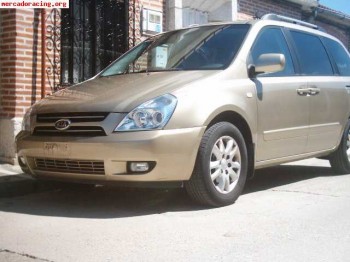 Kia carnival