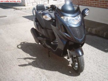 Se vende kymco grand dink 125 cc