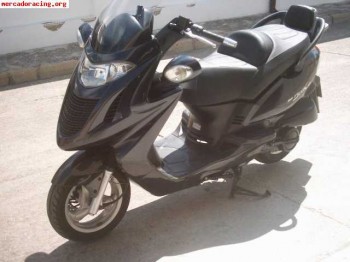Se vende kymco grand dink 125 cc